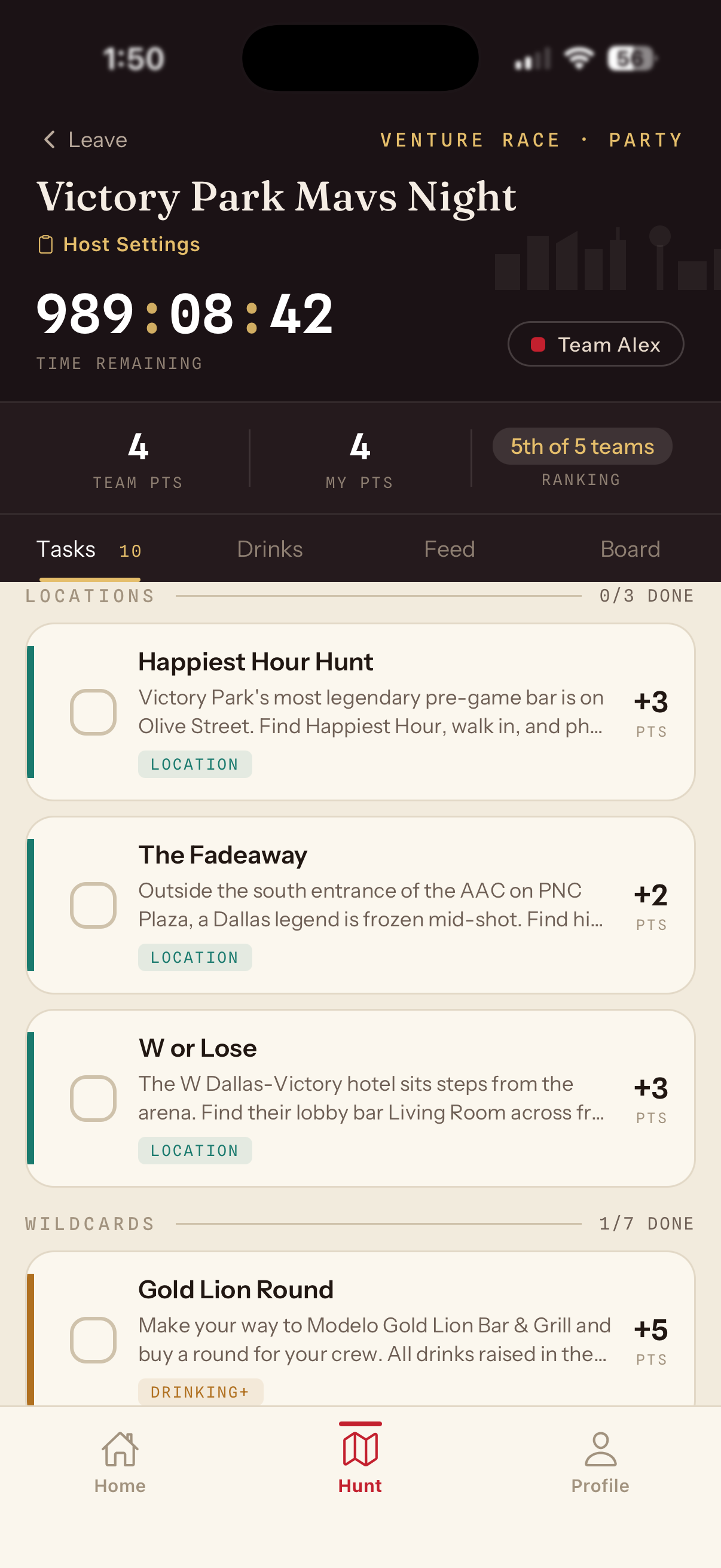 An active hunt in progress: Victory Park Mavs Night with countdown timer, points, and location tasks